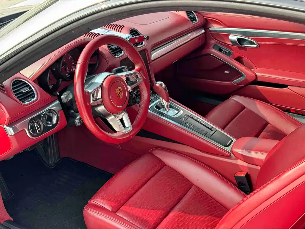 Porsche 718 2020 Cayman 2.0T