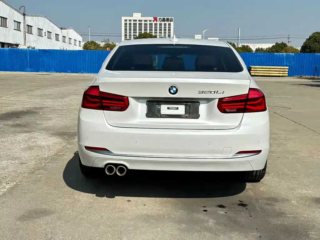 BMW 3 Series — миниатюра 8