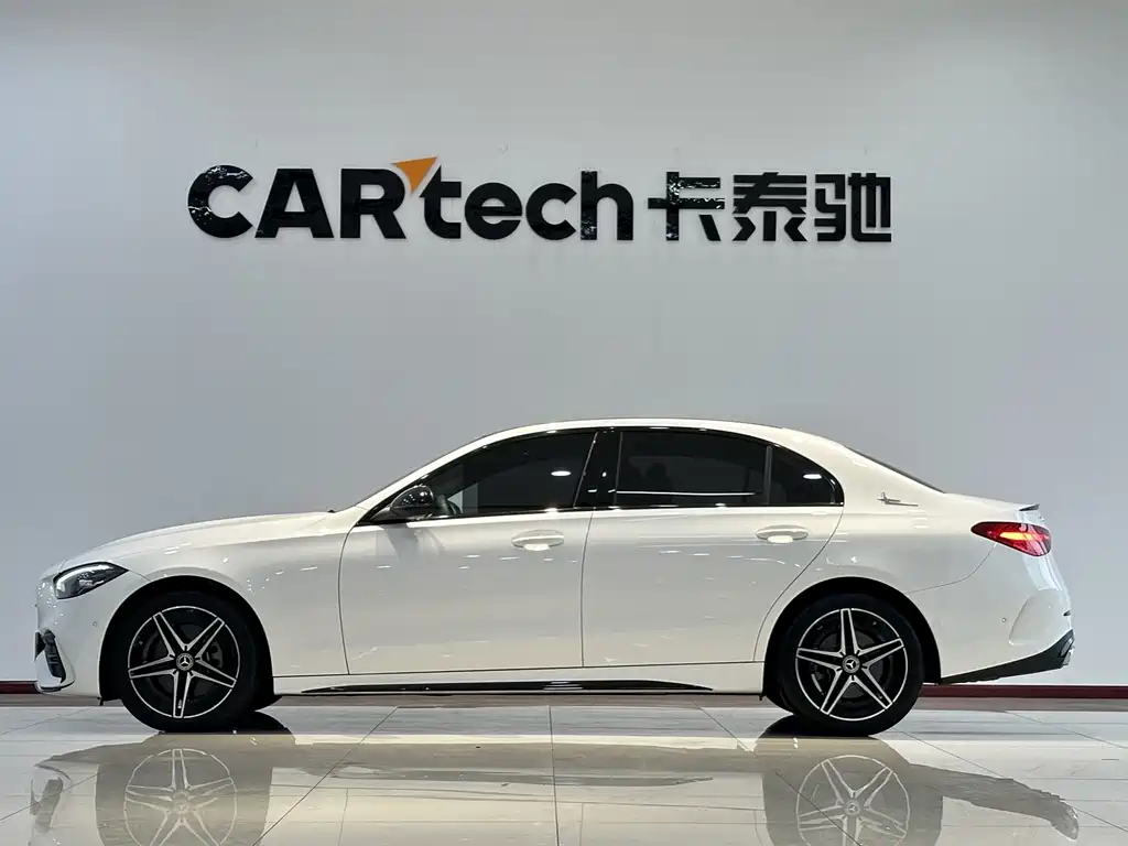 Mercedes-Benz C-Class — миниатюра 5