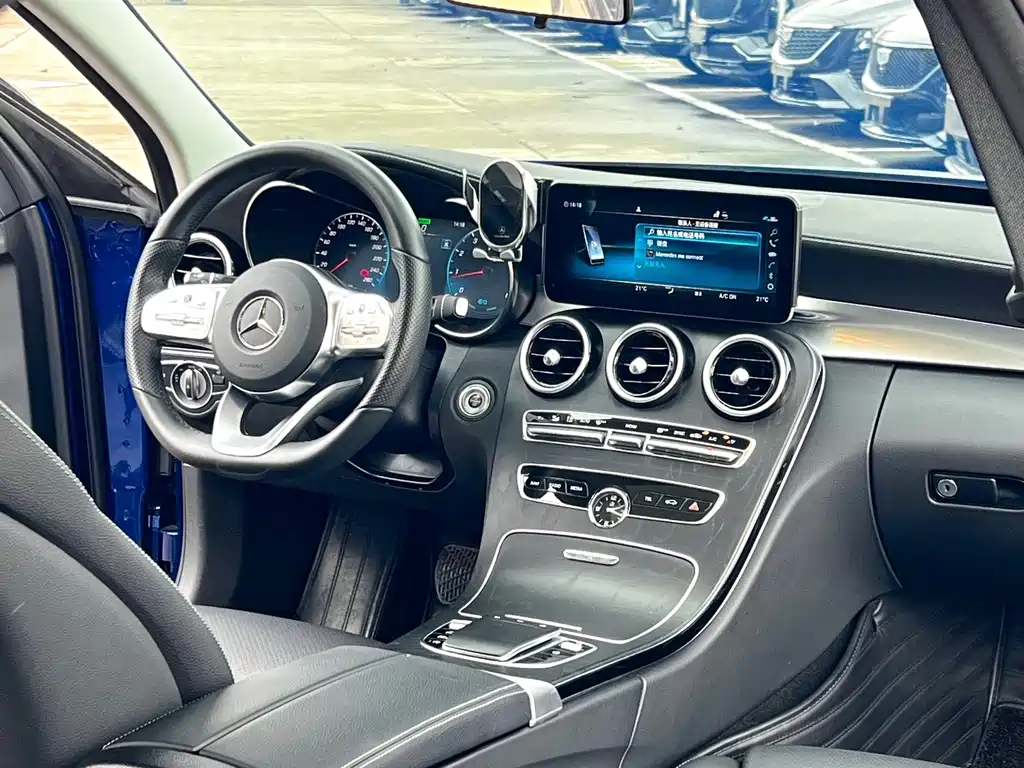 Mercedes-Benz C-Class — миниатюра 7