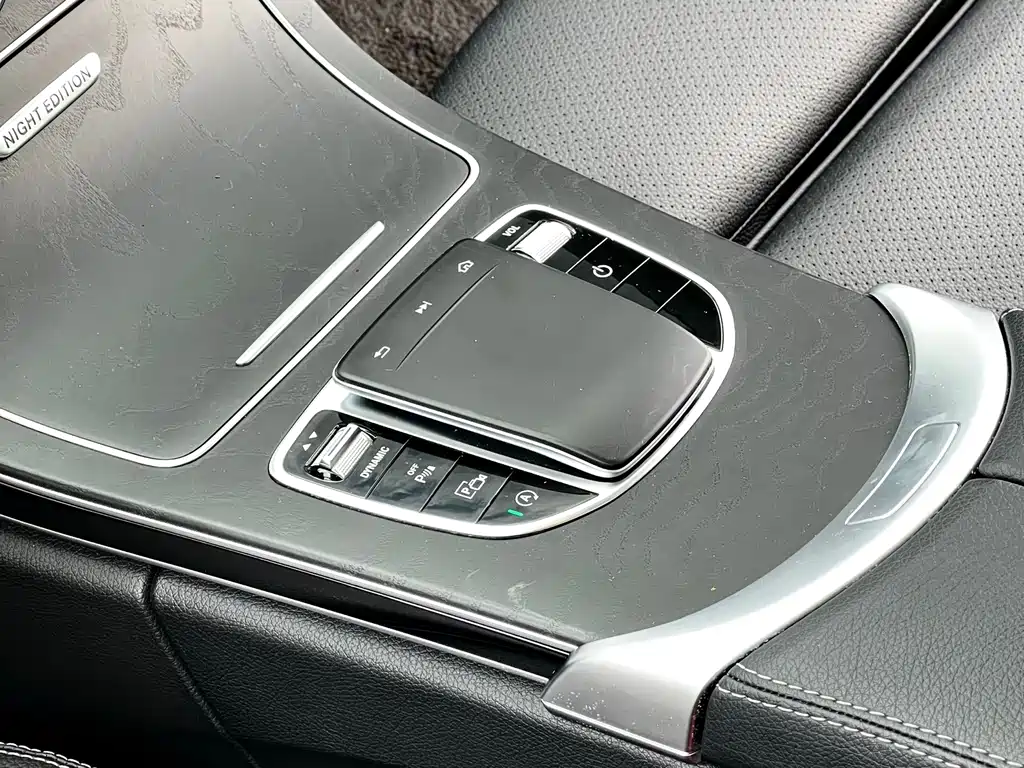 Mercedes-Benz C-Class — миниатюра 9