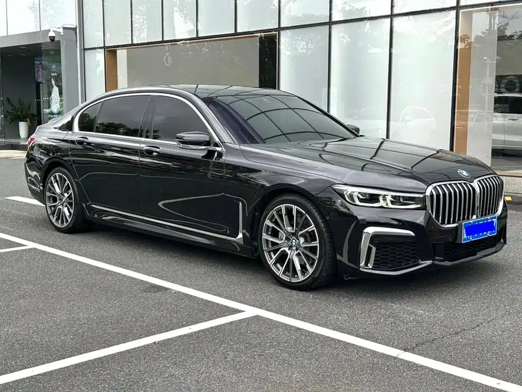 BMW 7 Series — миниатюра 3