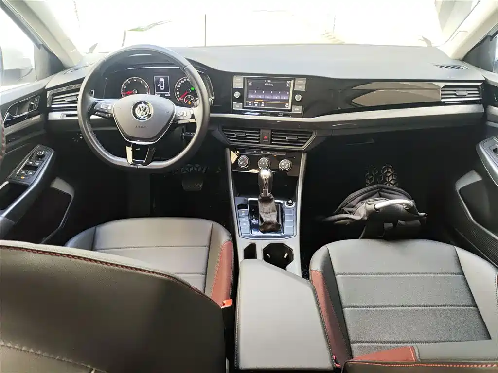 Volkswagen Bora 2020 1.5L AT Comfort
