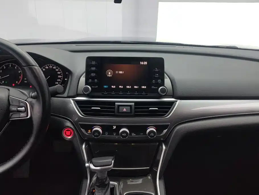 Honda Accord — миниатюра 13