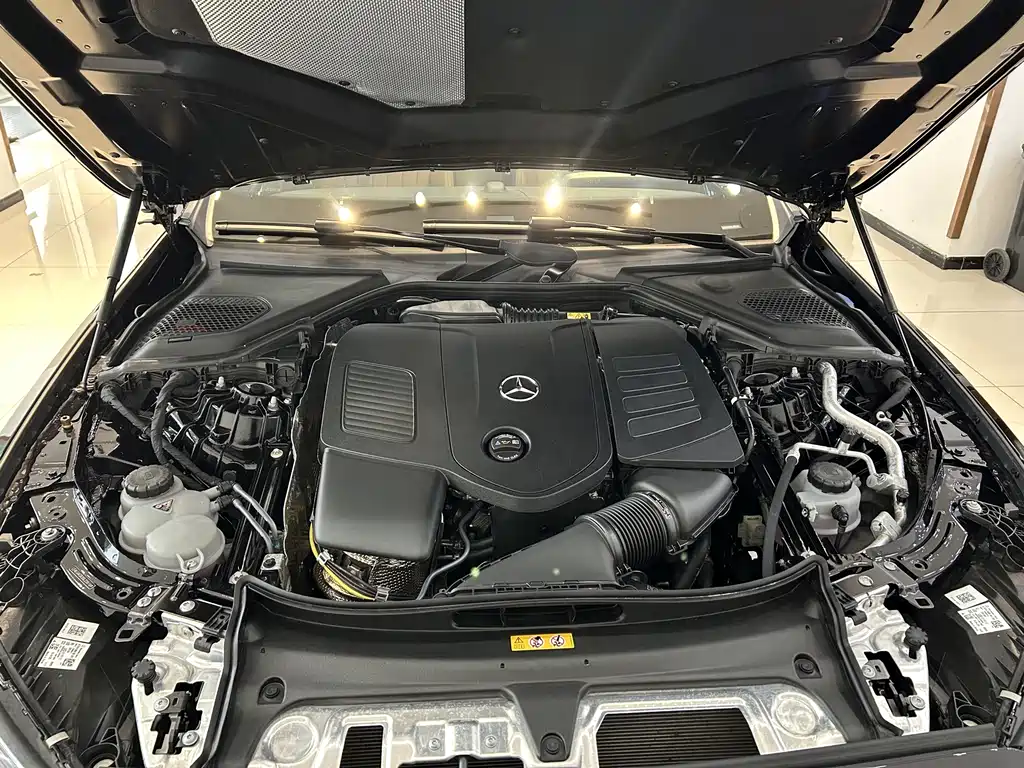 Mercedes-Benz E-Class — миниатюра 19