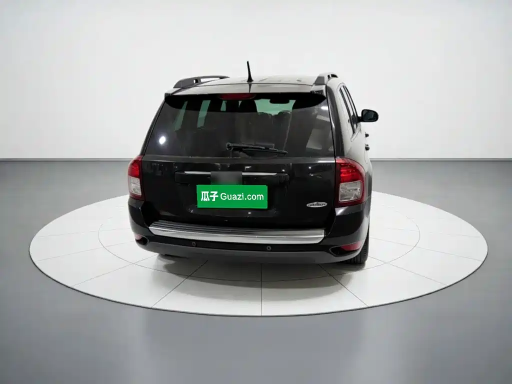 Jeep Compass (Import) — миниатюра 3