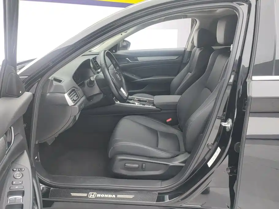 Honda Accord — миниатюра 9