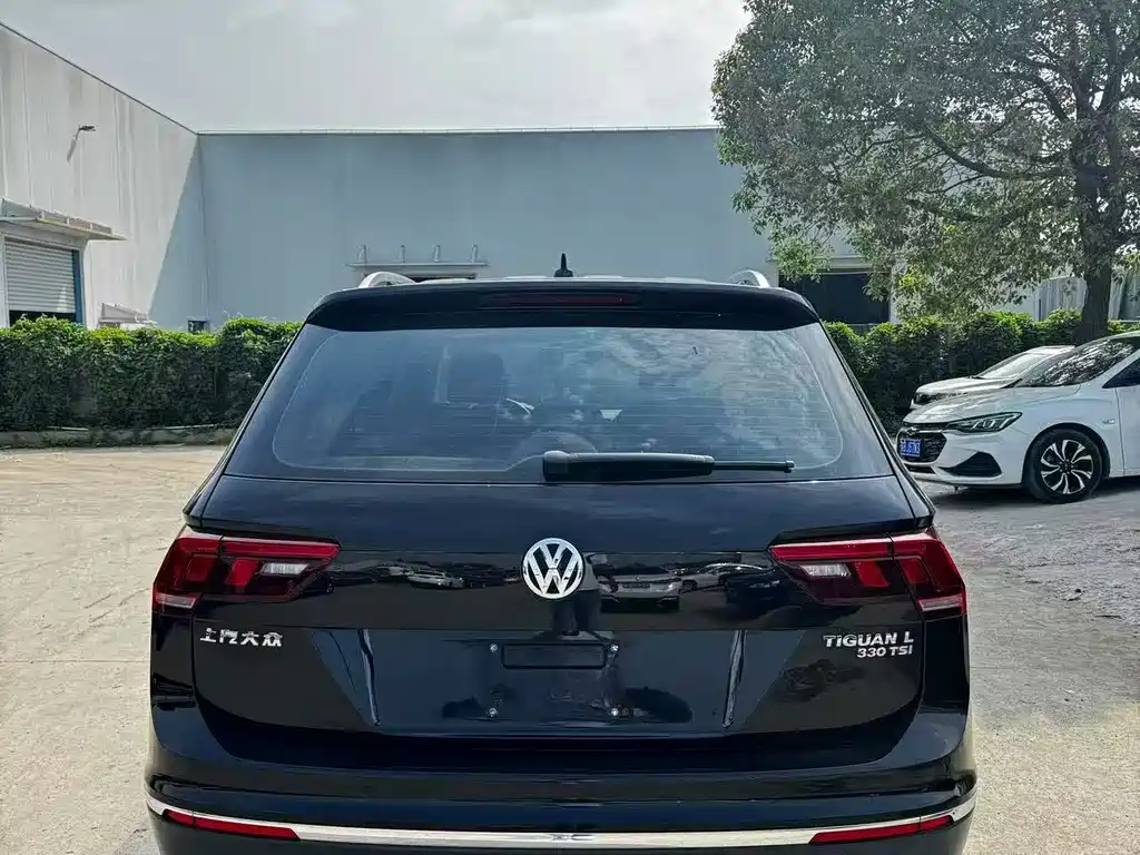Volkswagen Tiguan L — миниатюра 8