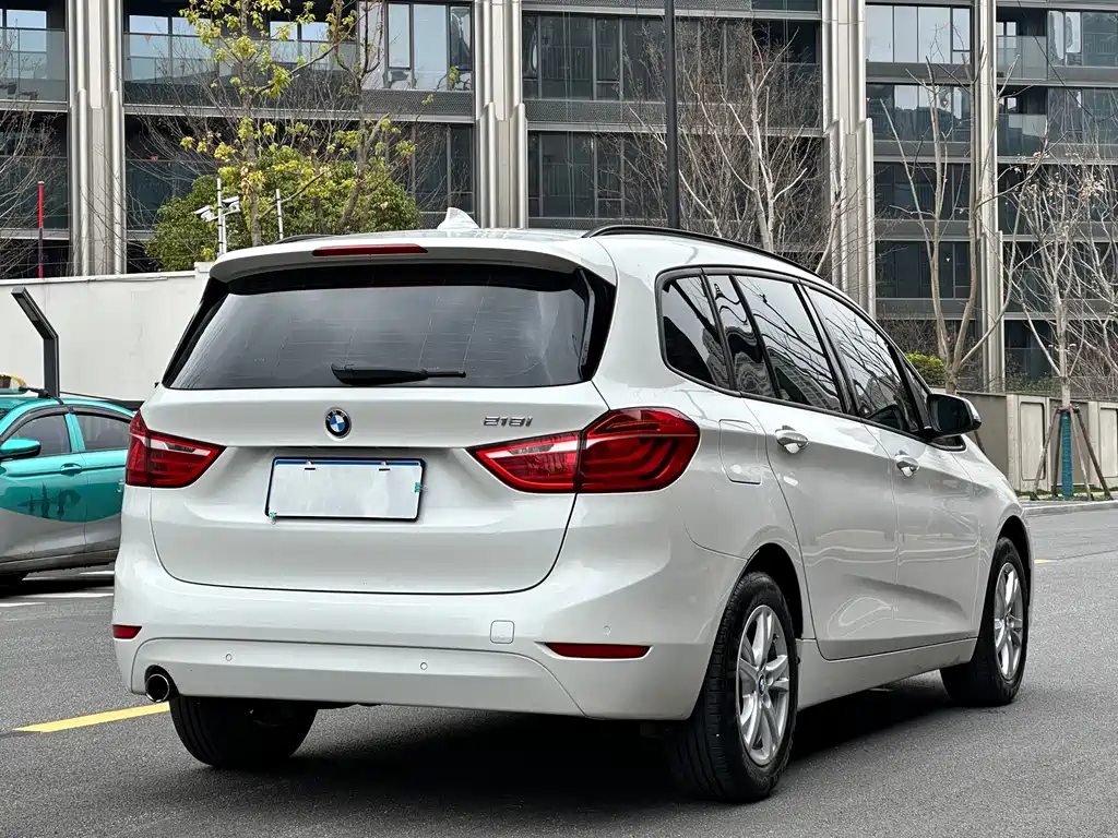 BMW 2 SERIES MULTIFUNCTIONAL STATION WAGON