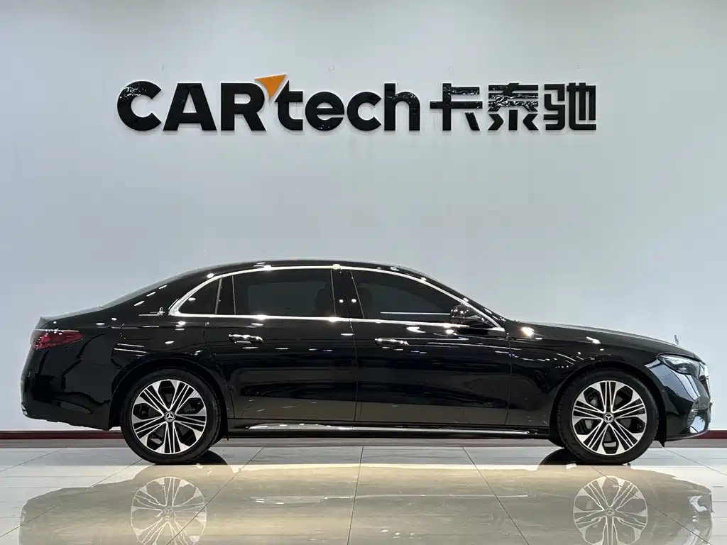 Mercedes-Benz E-Class — миниатюра 4