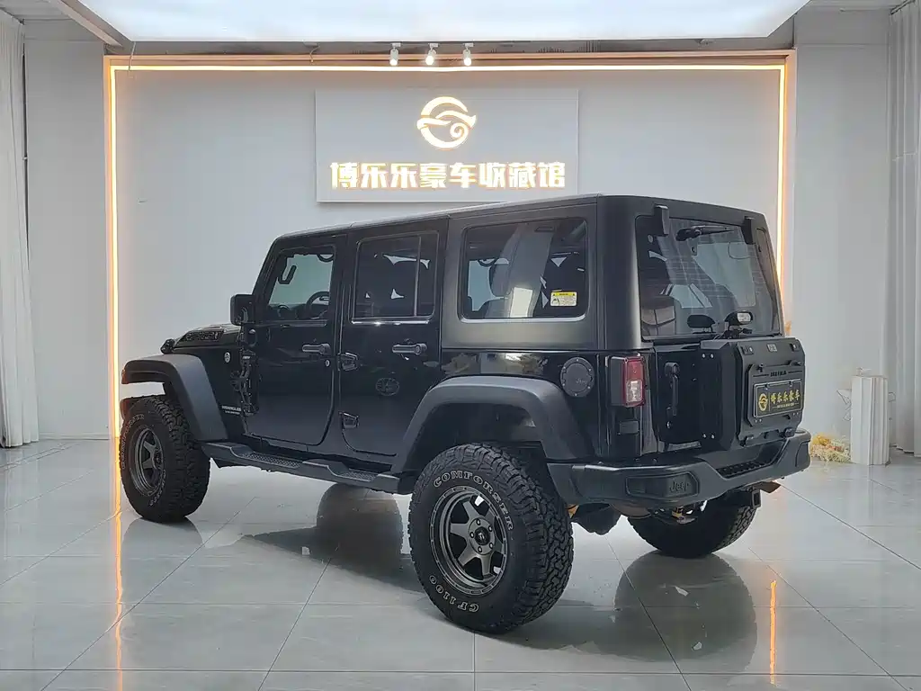 Jeep Wrangler — миниатюра 35