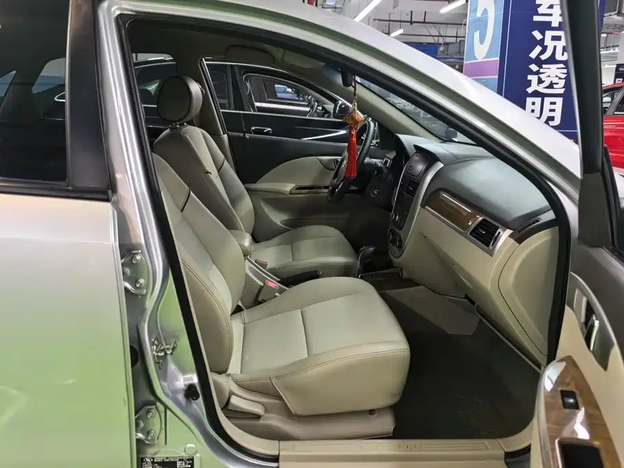 Buick Excelle — миниатюра 8