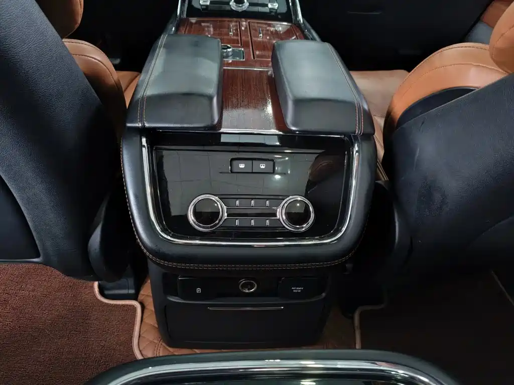 Lincoln Navigator — миниатюра 16