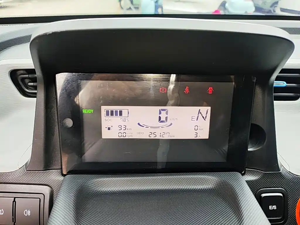 Wuling MINIEV — миниатюра 12
