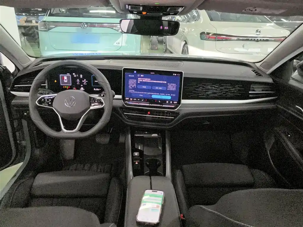 Volkswagen Passat 2025 Pro 380TSI