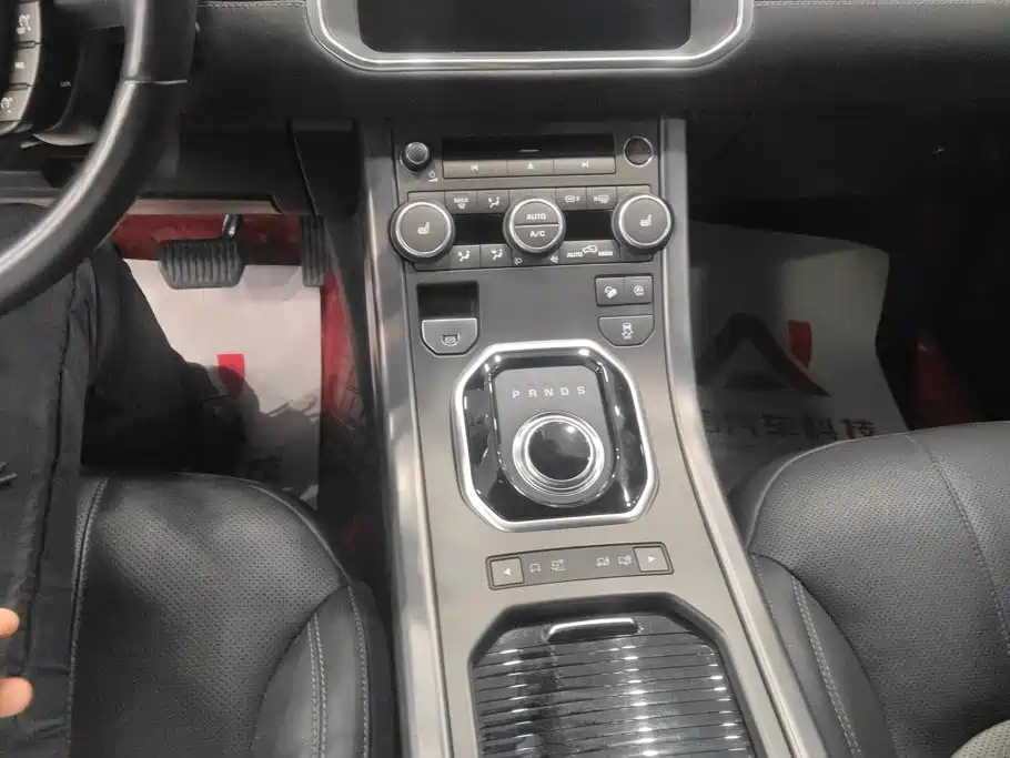 Land Rover Evoque — миниатюра 16
