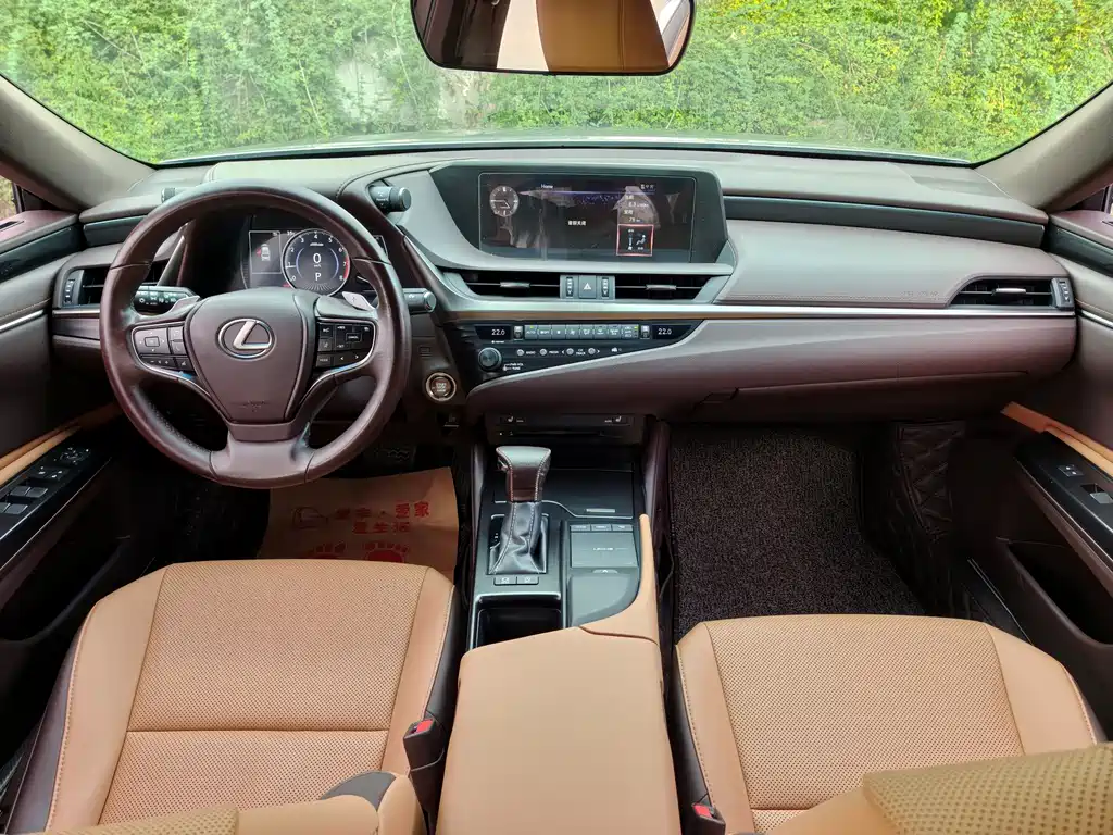 Lexus ES — миниатюра 8