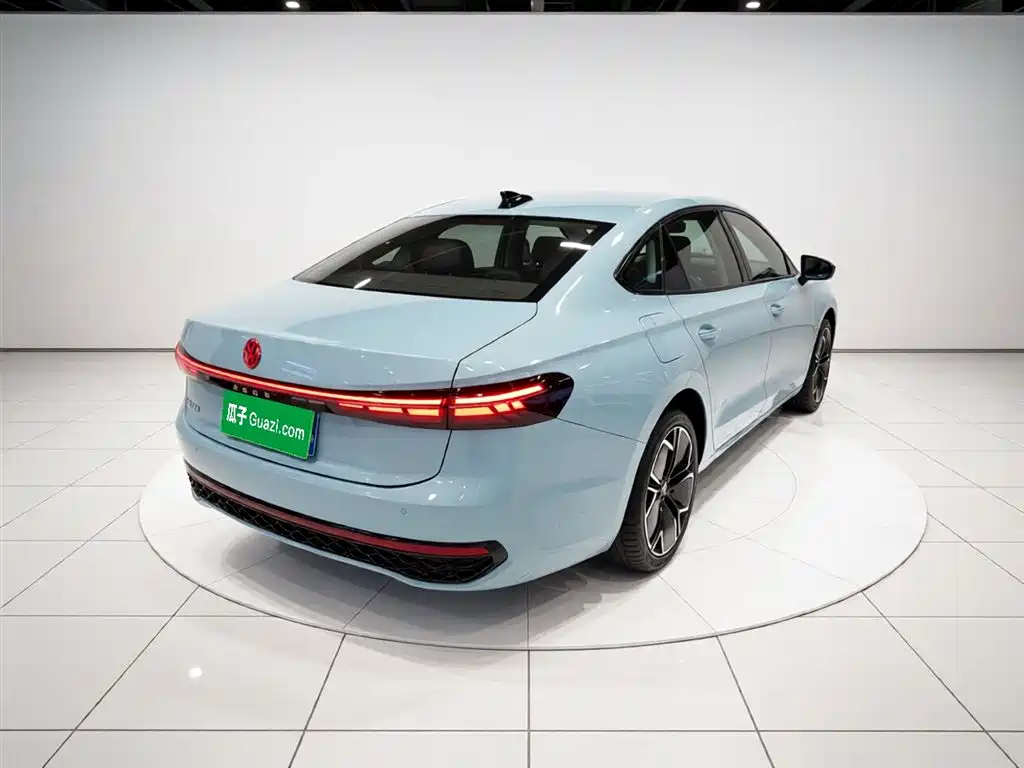 Volkswagen Passat 2025 Pro 380TSI