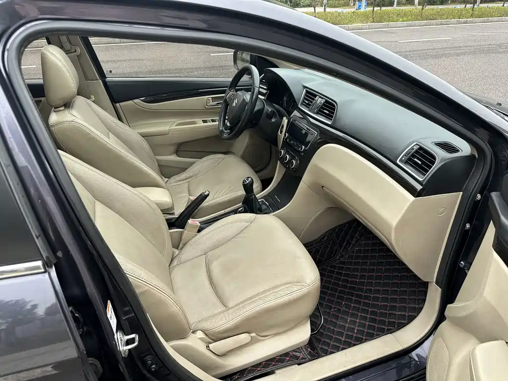 Suzuki Alivio — миниатюра 10