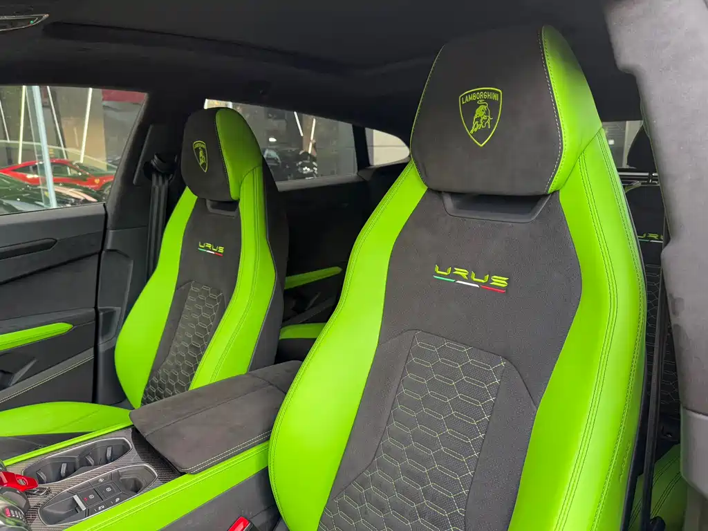 Lamborghini Urus 2021 4.0T V8