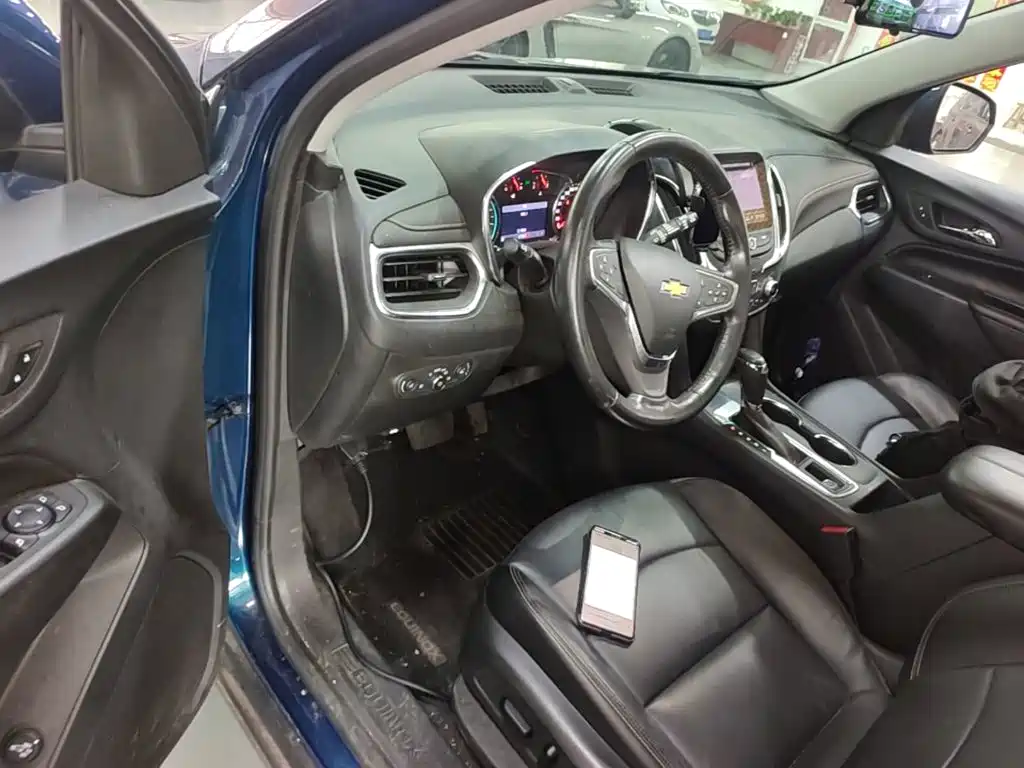 Chevrolet Equinox — миниатюра 16