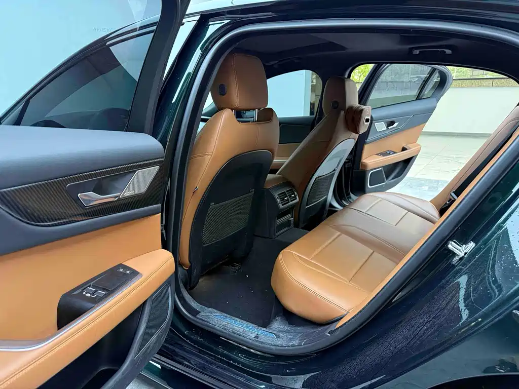 Jaguar XEL 2024 2.0T 250PS R-DYNAMIC S Sport