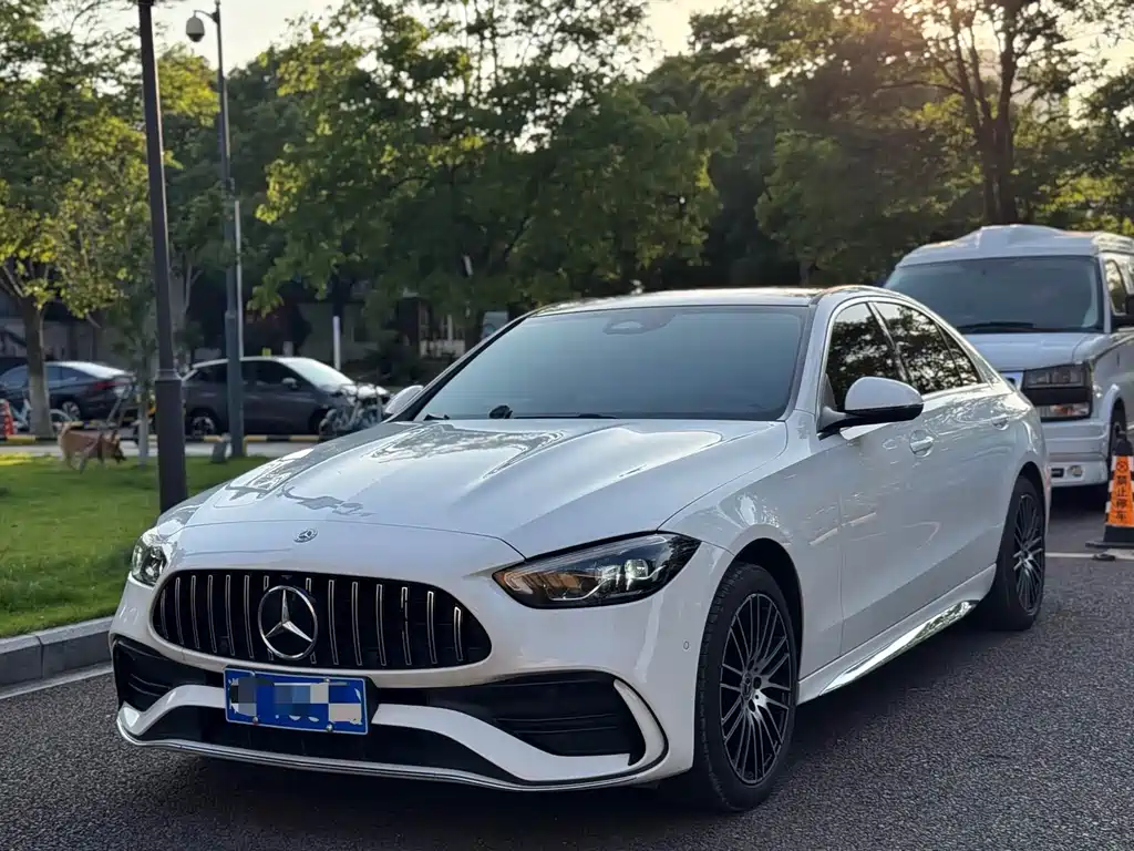 Mercedes-Benz C-Class 2021