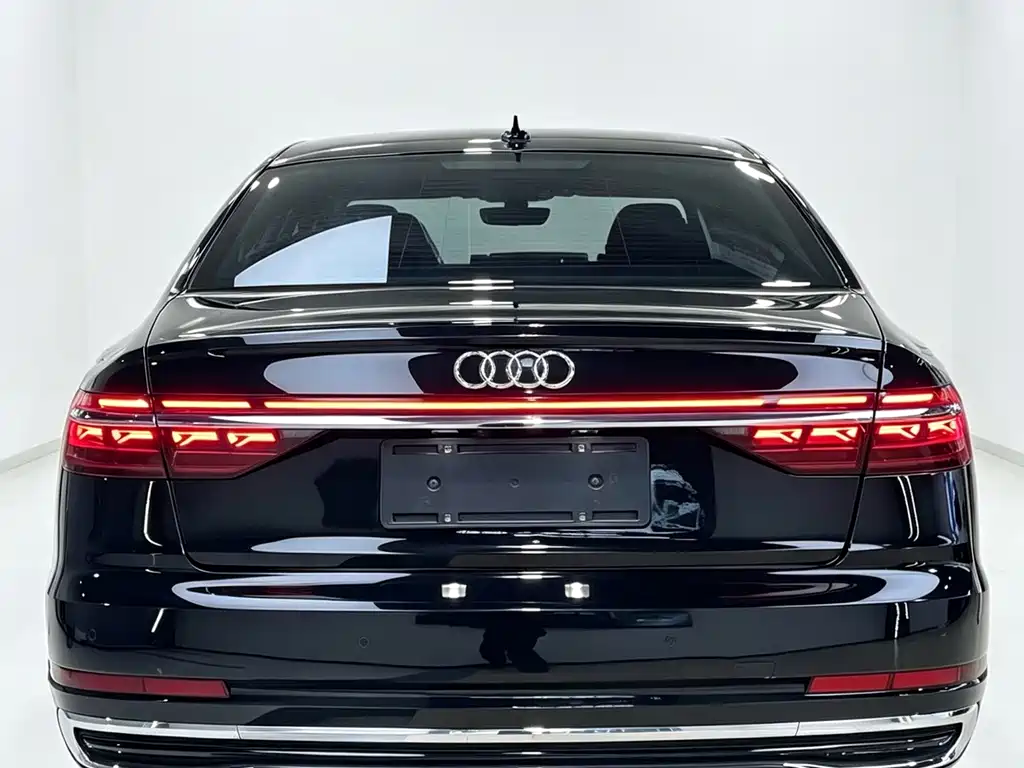 Audi A8 — миниатюра 7