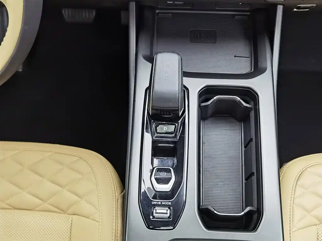 Geely Haoyue L — миниатюра 13