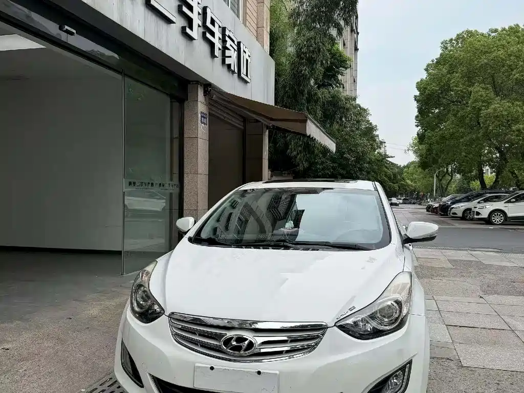 Купить Hyundai Elantra Langdong