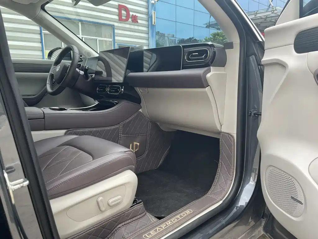 Leapmotor Leapmotor C11 — миниатюра 16