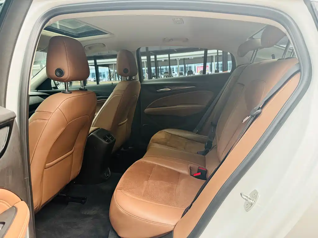 Buick Regal — миниатюра 9