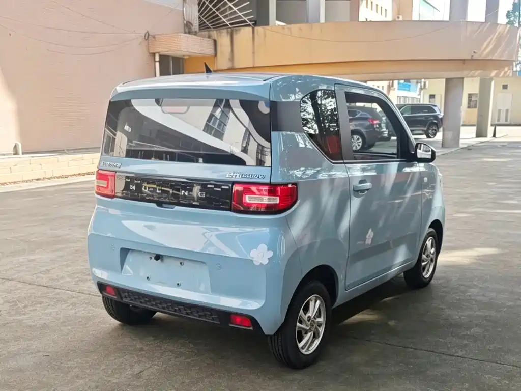 Wuling MINIEV — миниатюра 9