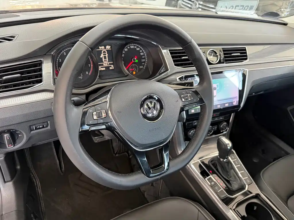 Volkswagen Passat — миниатюра 9