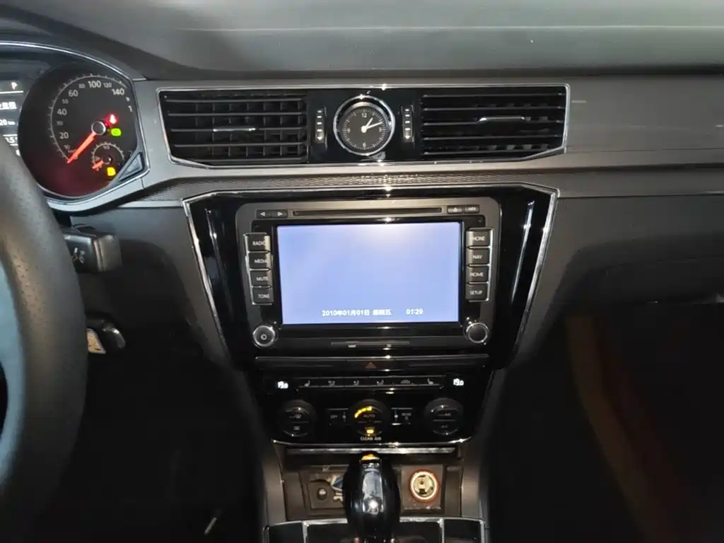 Volkswagen Passat — миниатюра 13
