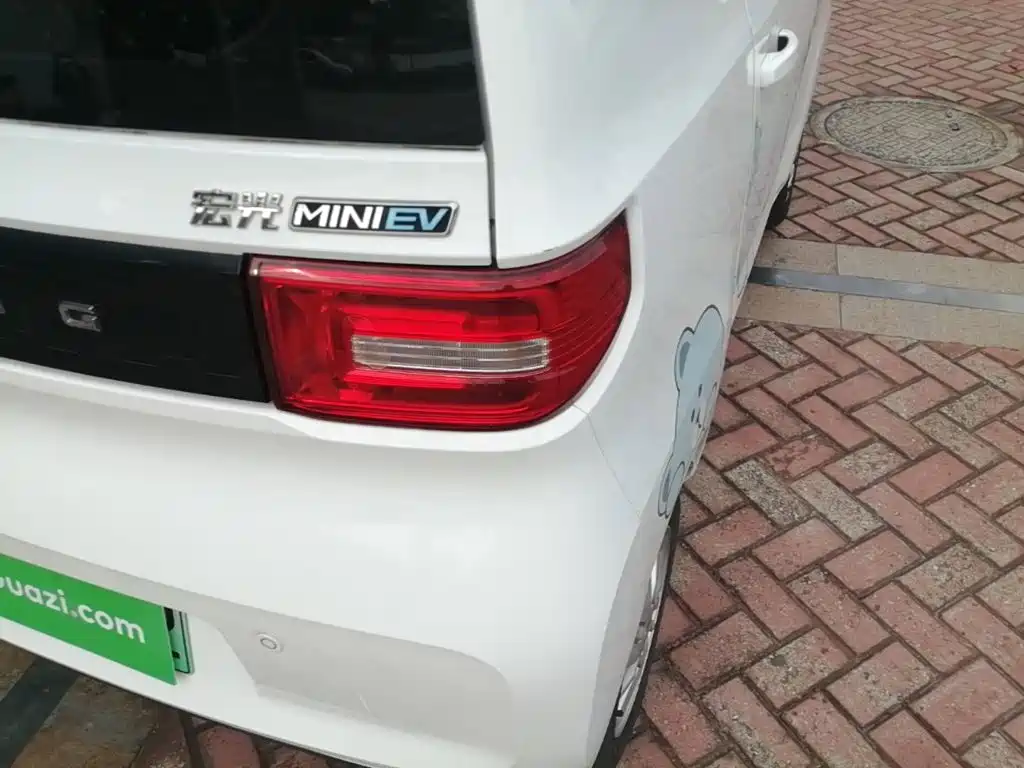 Wuling MINIEV — миниатюра 8