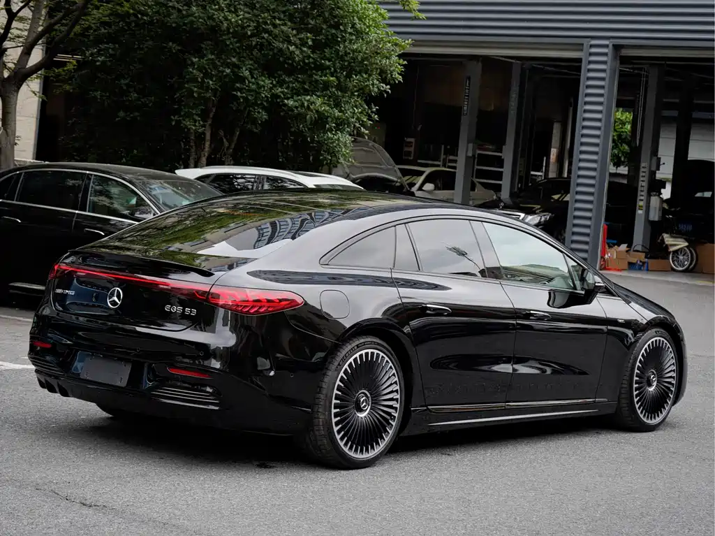 Mercedes-Benz EQS AMG — миниатюра 5