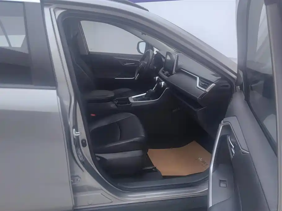 Toyota RAV4 2021 2.0L CVT