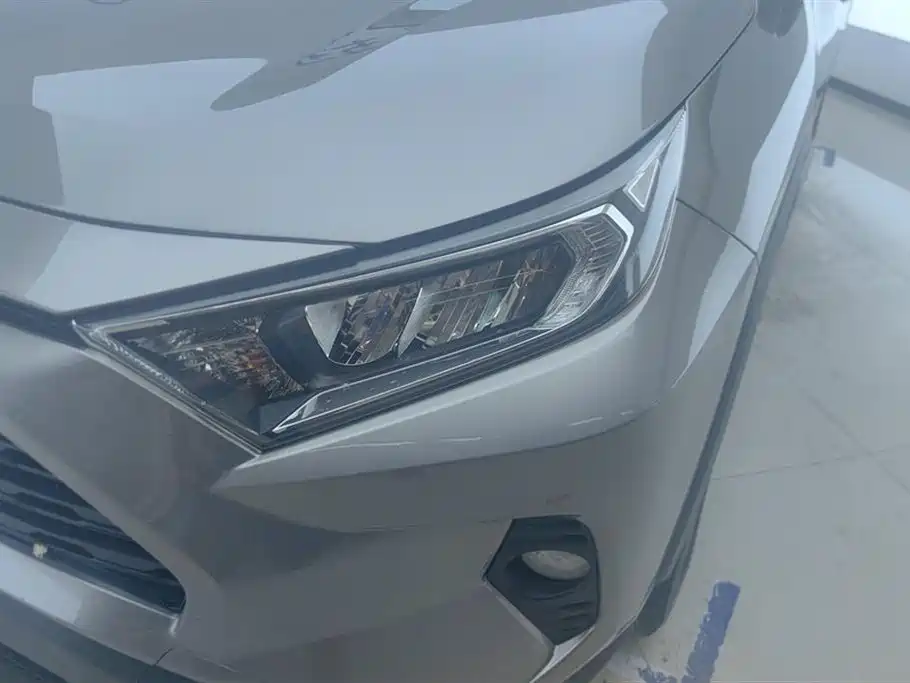Toyota RAV4 2021 2.0L CVT