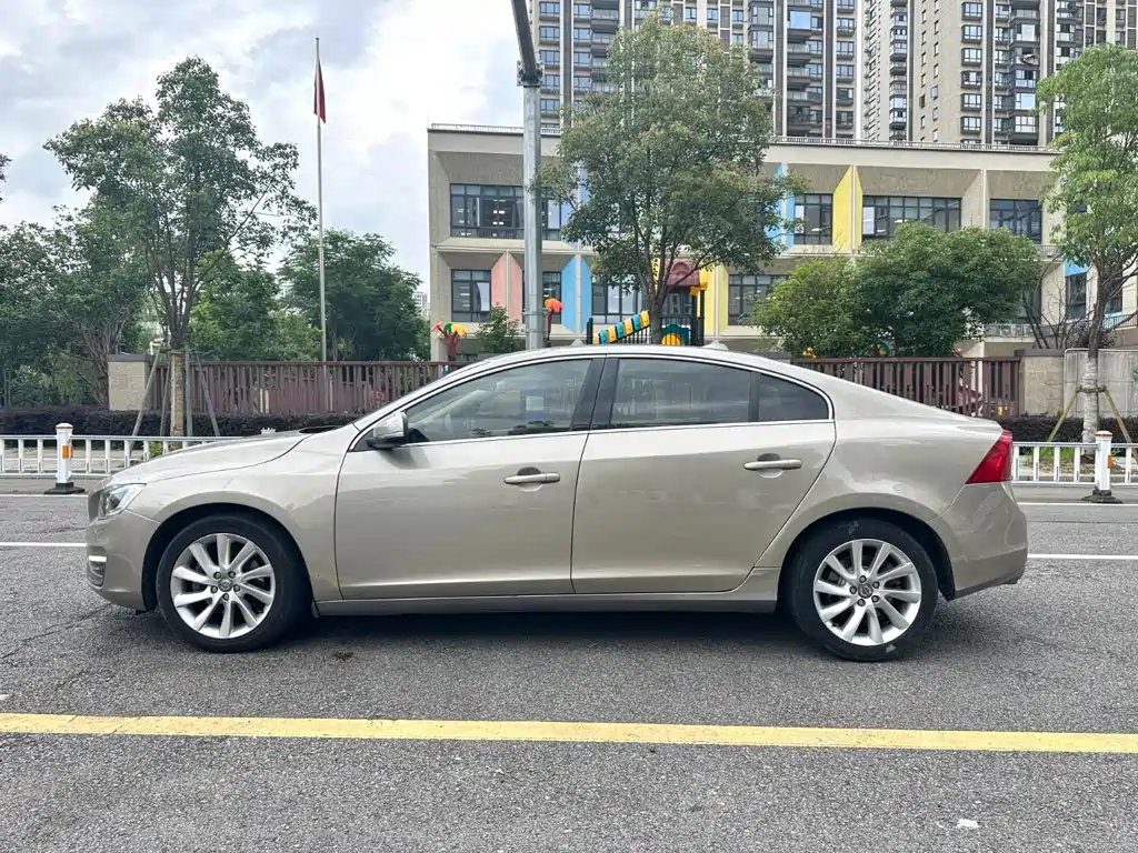 Volvo S60 — миниатюра 15