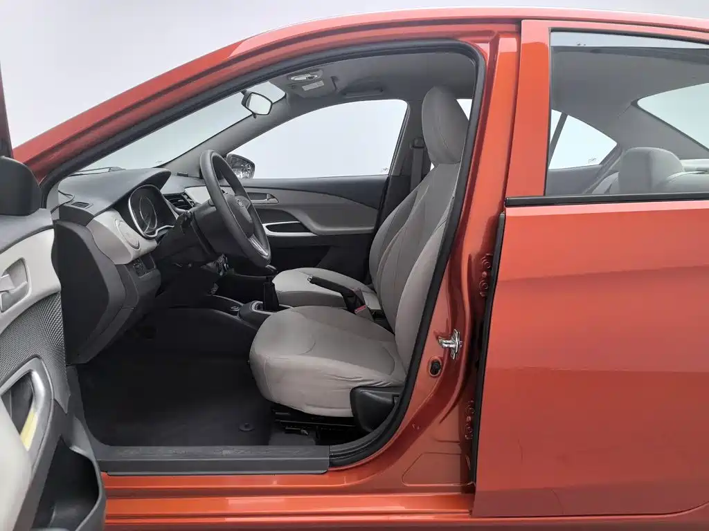 Chevrolet Sail — миниатюра 10