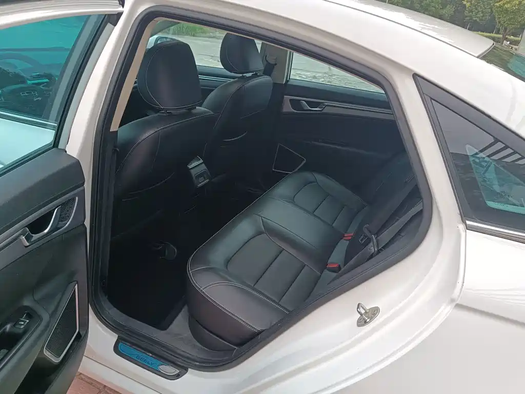 Geely Emgrand GL — миниатюра 7