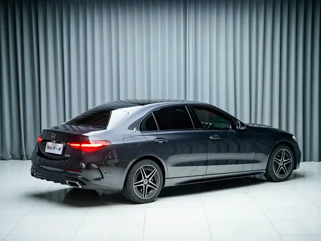 Mercedes-Benz C-Class — миниатюра 7