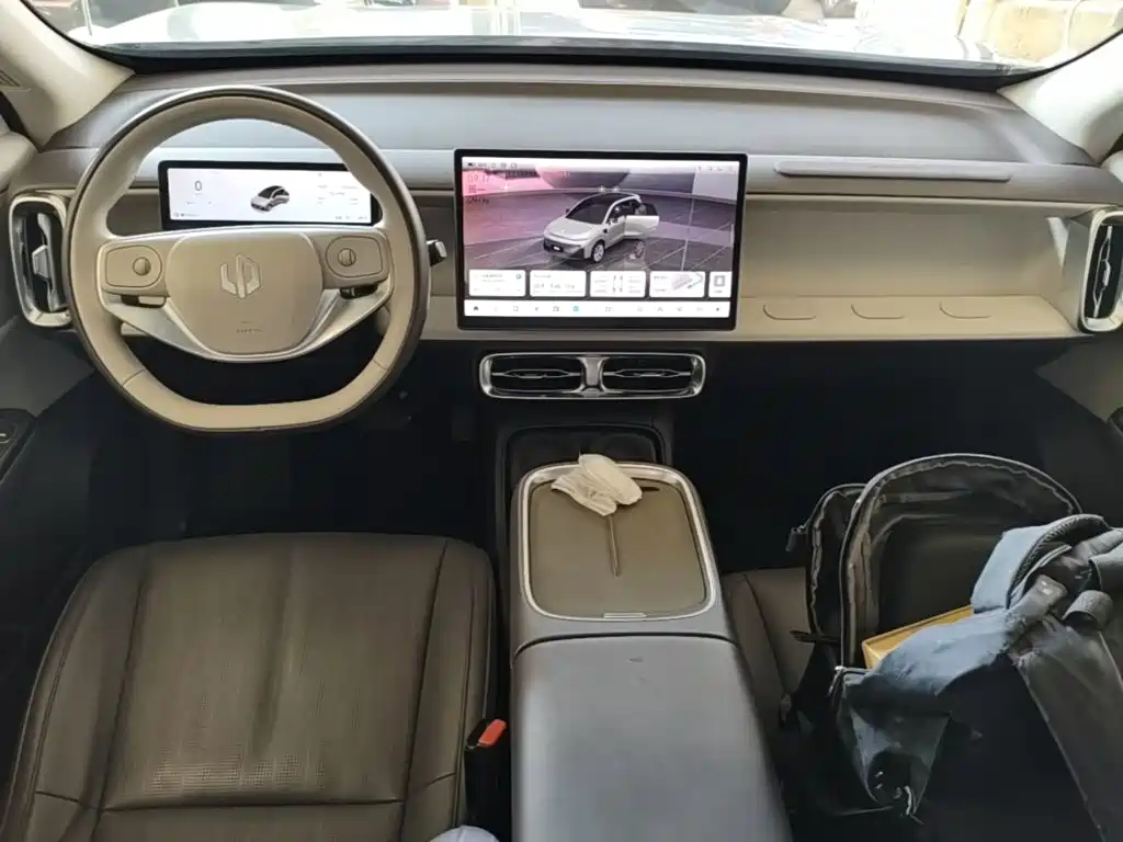 Leapmotor Leapmotor B10 — миниатюра 10