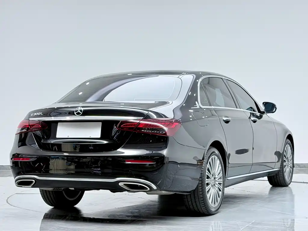 Mercedes-Benz E-Class — миниатюра 54