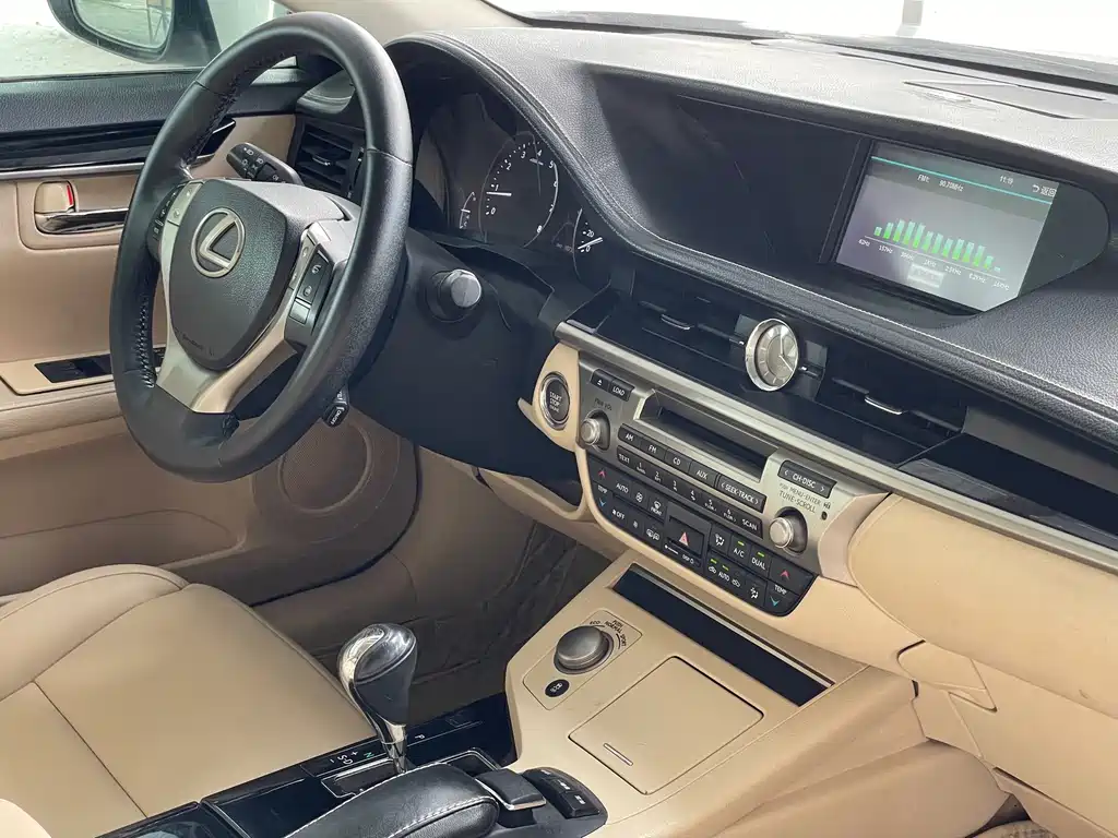 Lexus ES — миниатюра 14