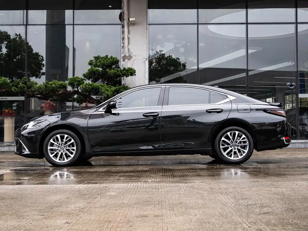Lexus ES — миниатюра 4