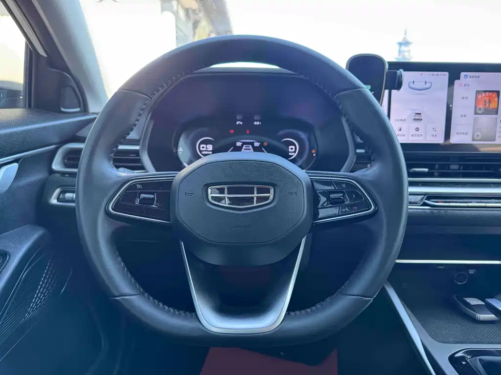 Geely Emgrand — миниатюра 15