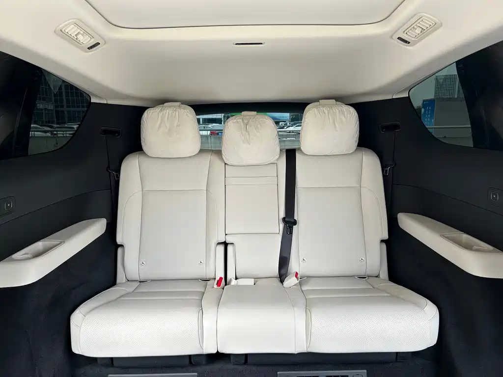 Li Auto Li MEGA — миниатюра 17
