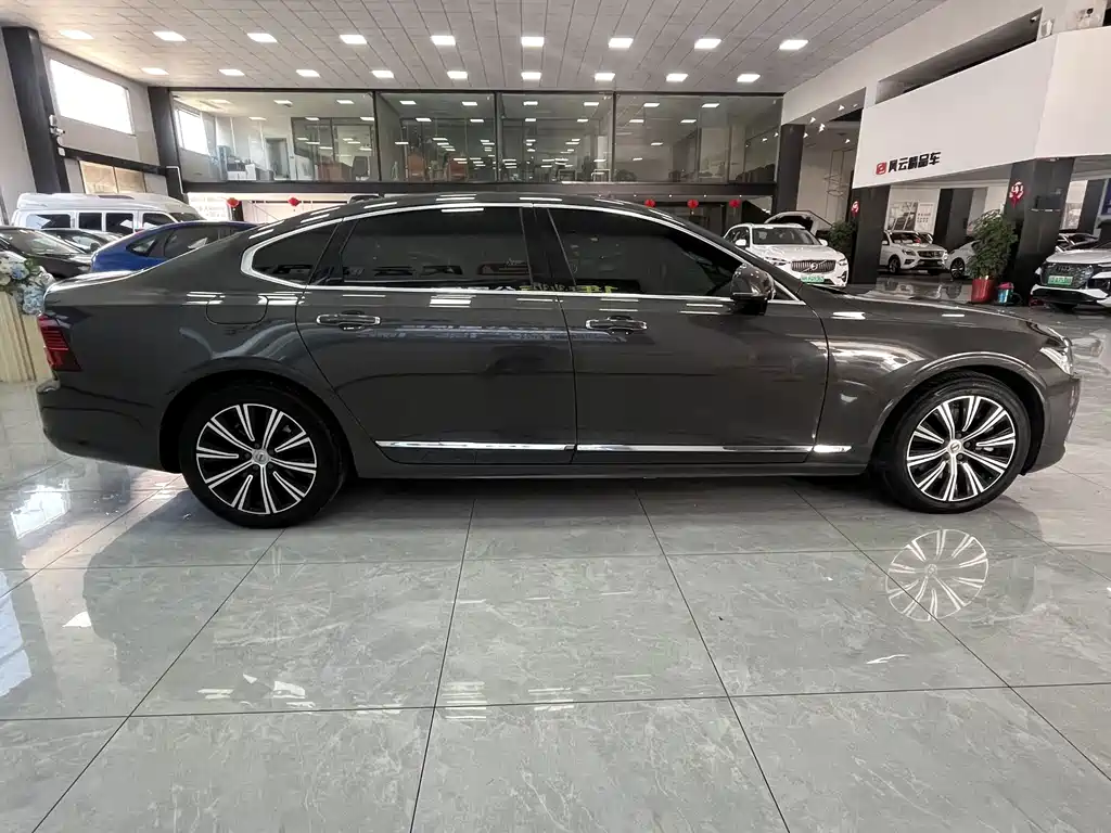 Volvo S90 PHEV — миниатюра 4